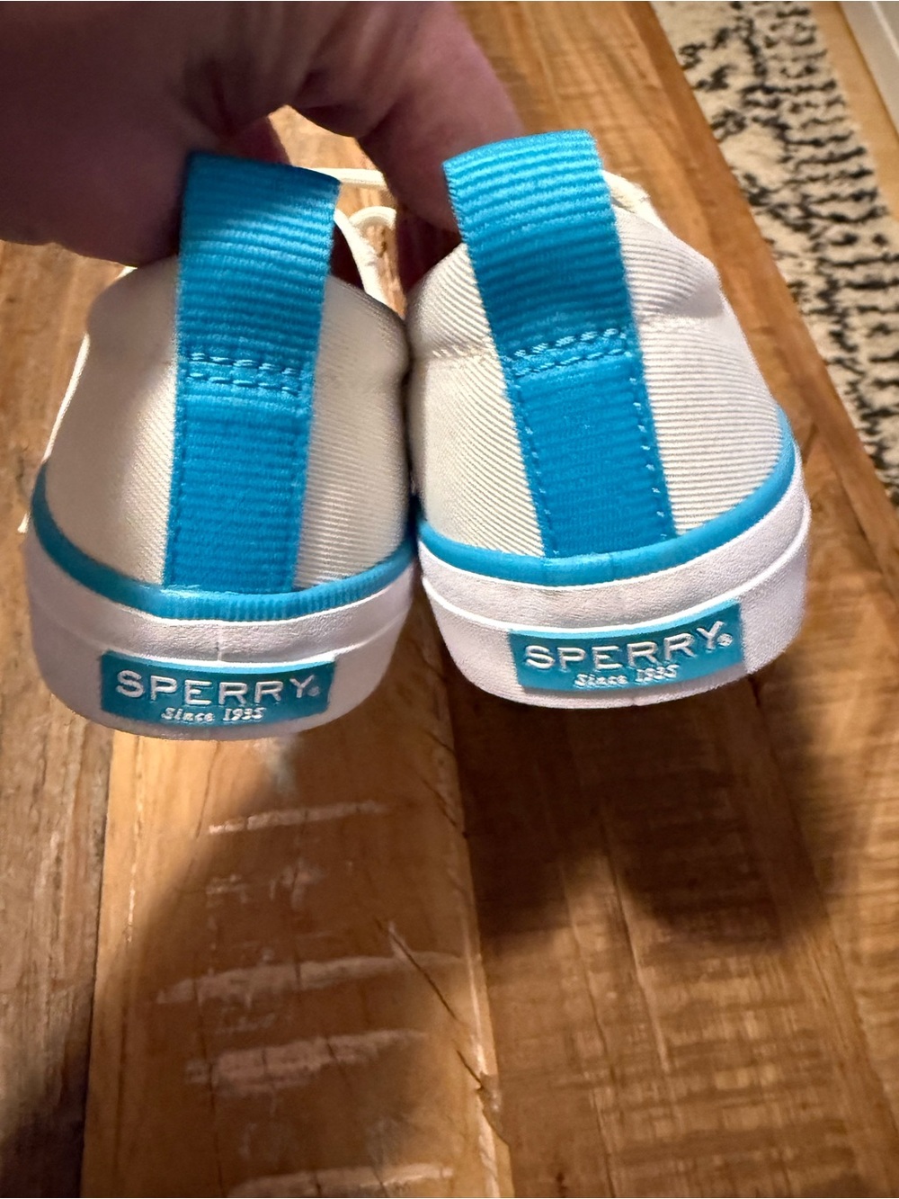 Sperry White Canvas Slip-On Sneakers with Teal Accents women's size 7 tags on